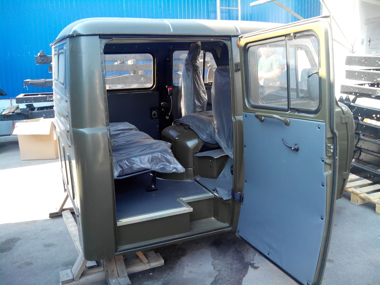 Вид сзади УАЗ-39094